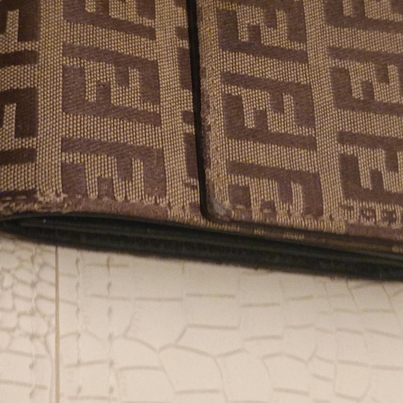 💋Fendi Zucca Canvas Continental Wallet Pre-loved - Picture 11 of 11